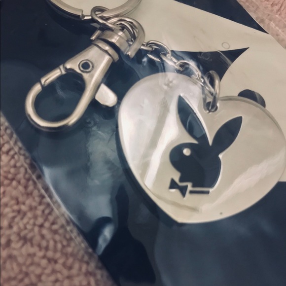 PLAYBOY HEART VINTAGE KEYCHAIN BNIP - Picture 5 of 8